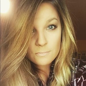 Meet your Posher, Katelyn